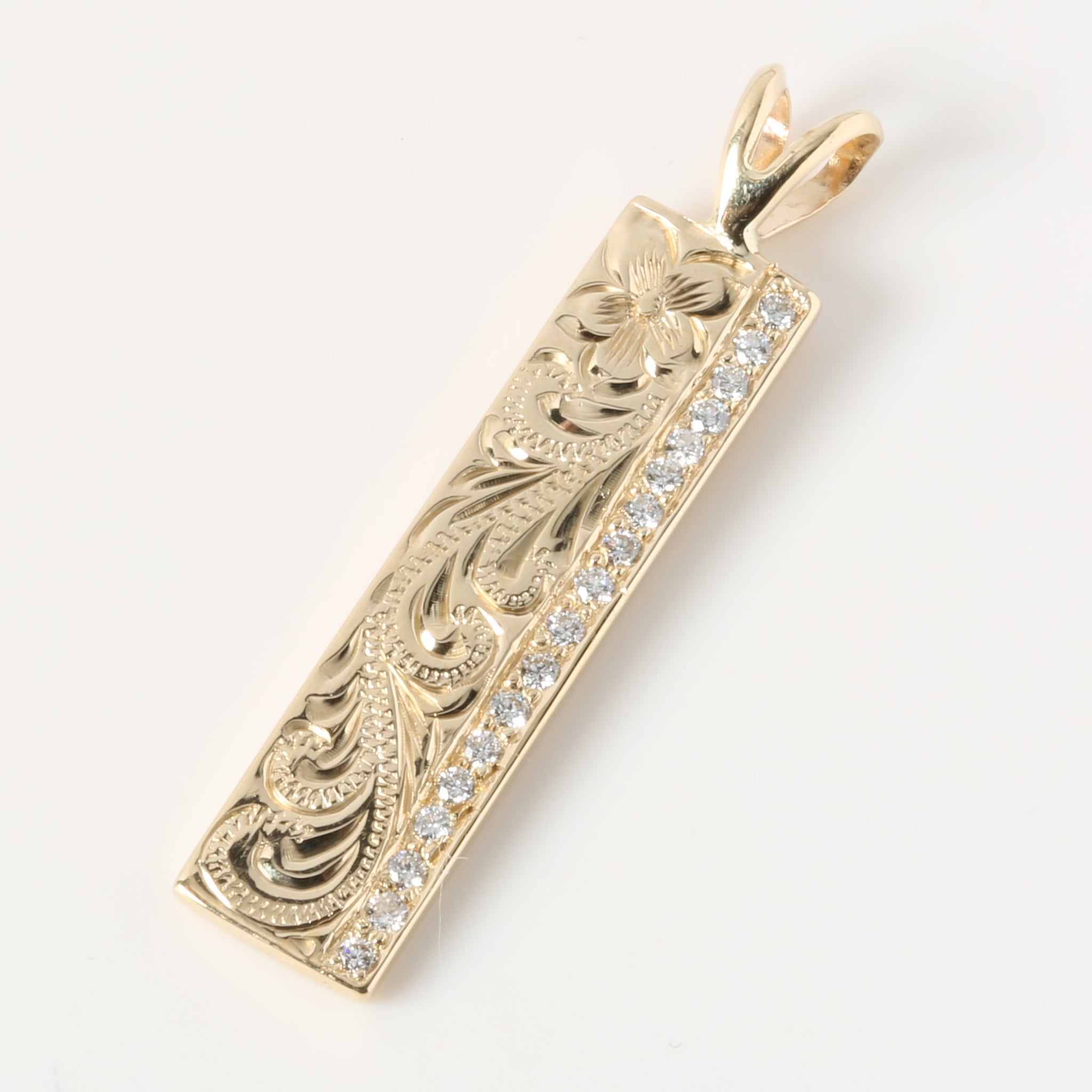 14K Yellow Gold Hawaiian Heirloom Pendant Diamond Vertical Pendant